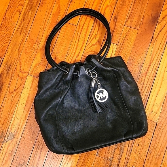 Minimalist Michael Kors pebble leather Hobo bag EUC - Picture 1 of 12
